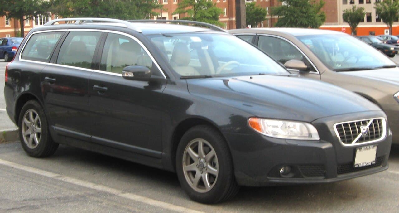 Volvo V70, representative photo