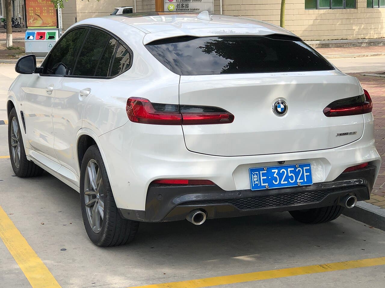 BMW X4, representative photo