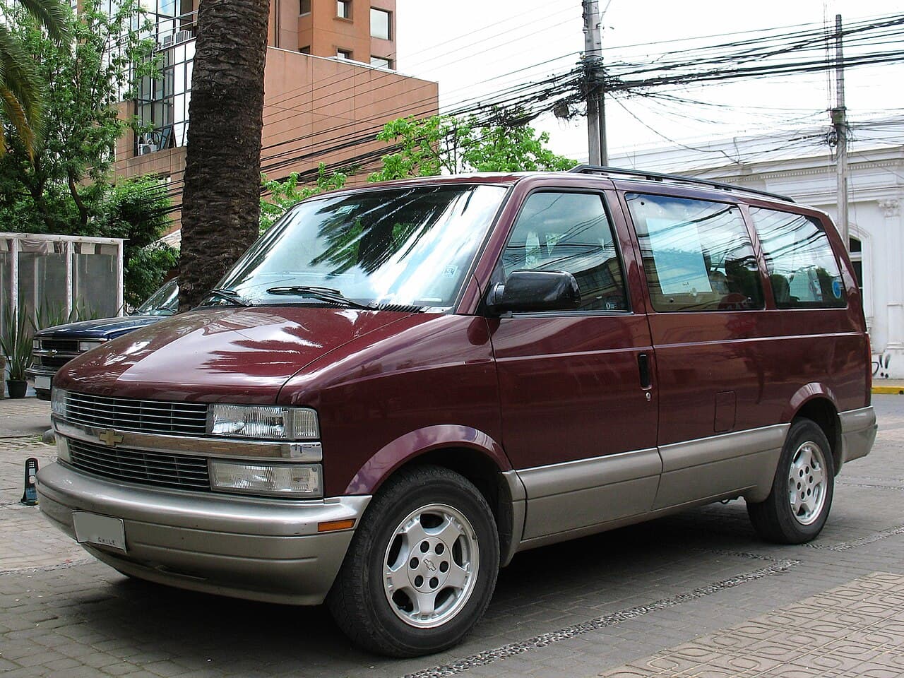Chevrolet Astro, representative photo