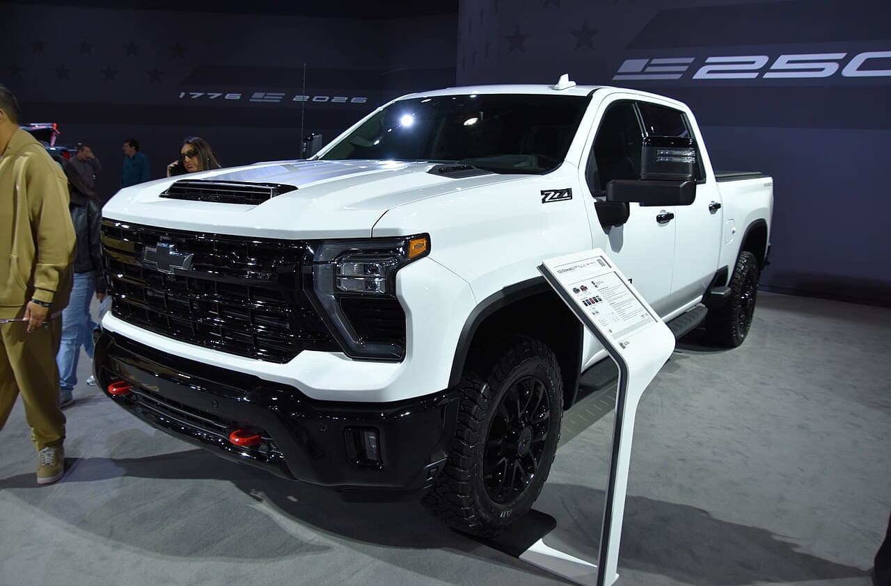 Chevrolet Silverado 2500, representative photo