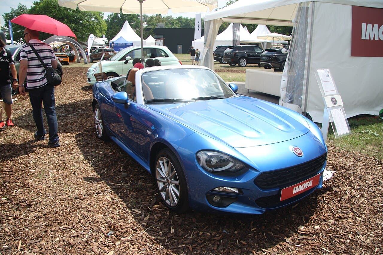 Fiat 124 Spider, representative photo