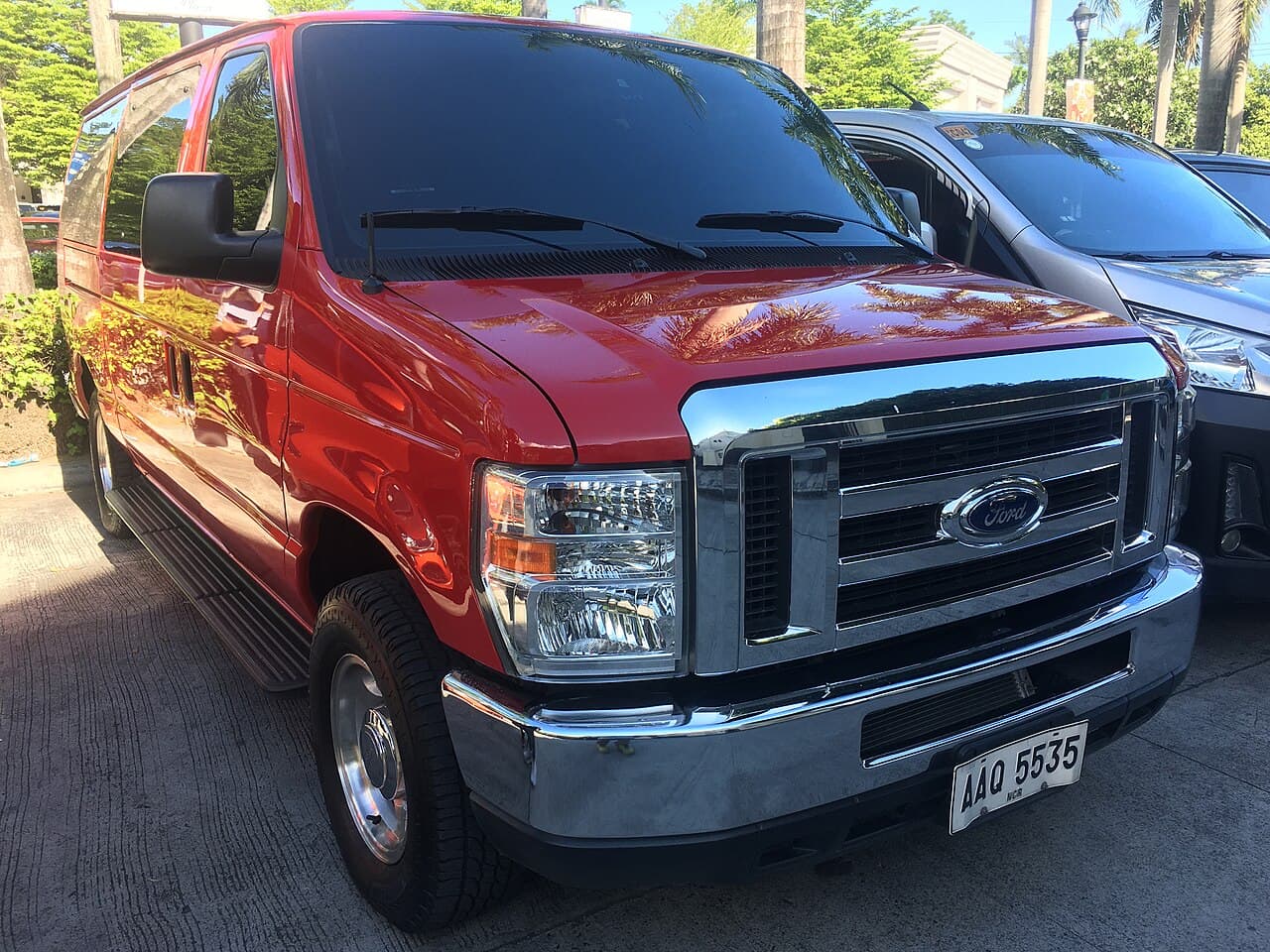 Ford E-150, representative photo