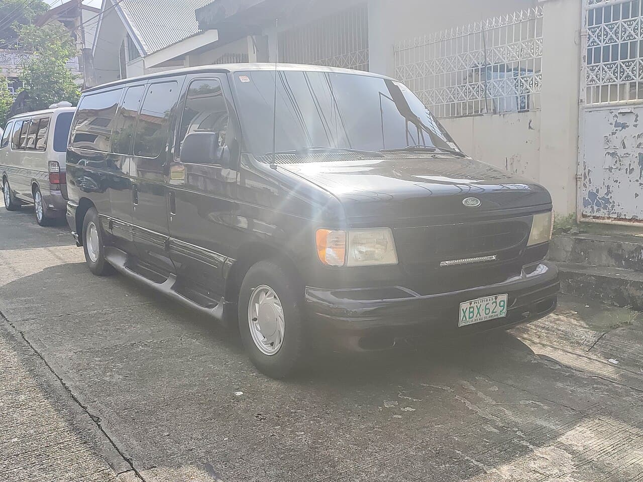 Ford E-150, representative photo