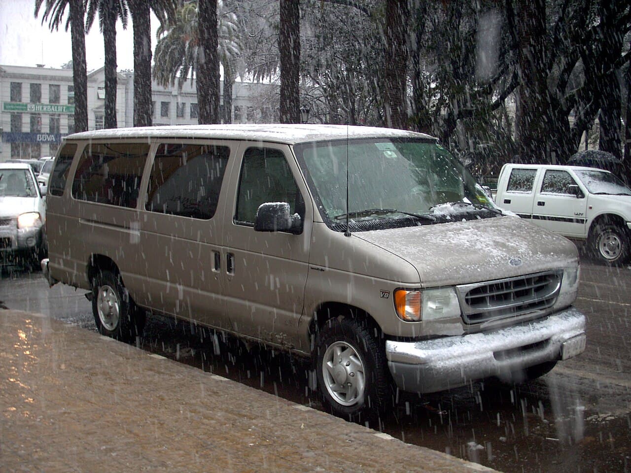Ford E-350, representative photo