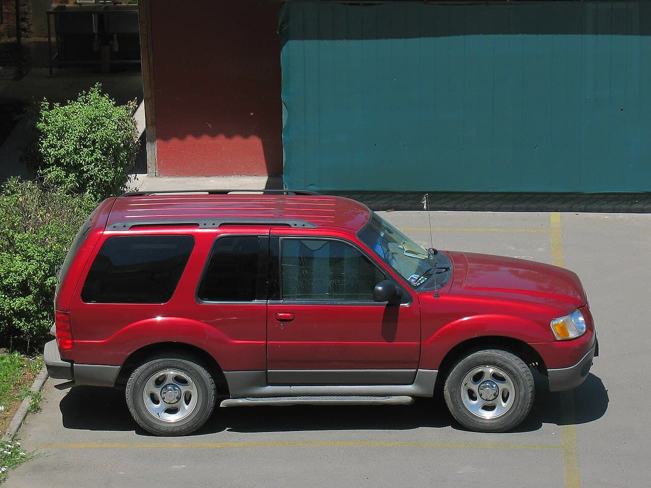 Ford Explorer Sport, representative photo