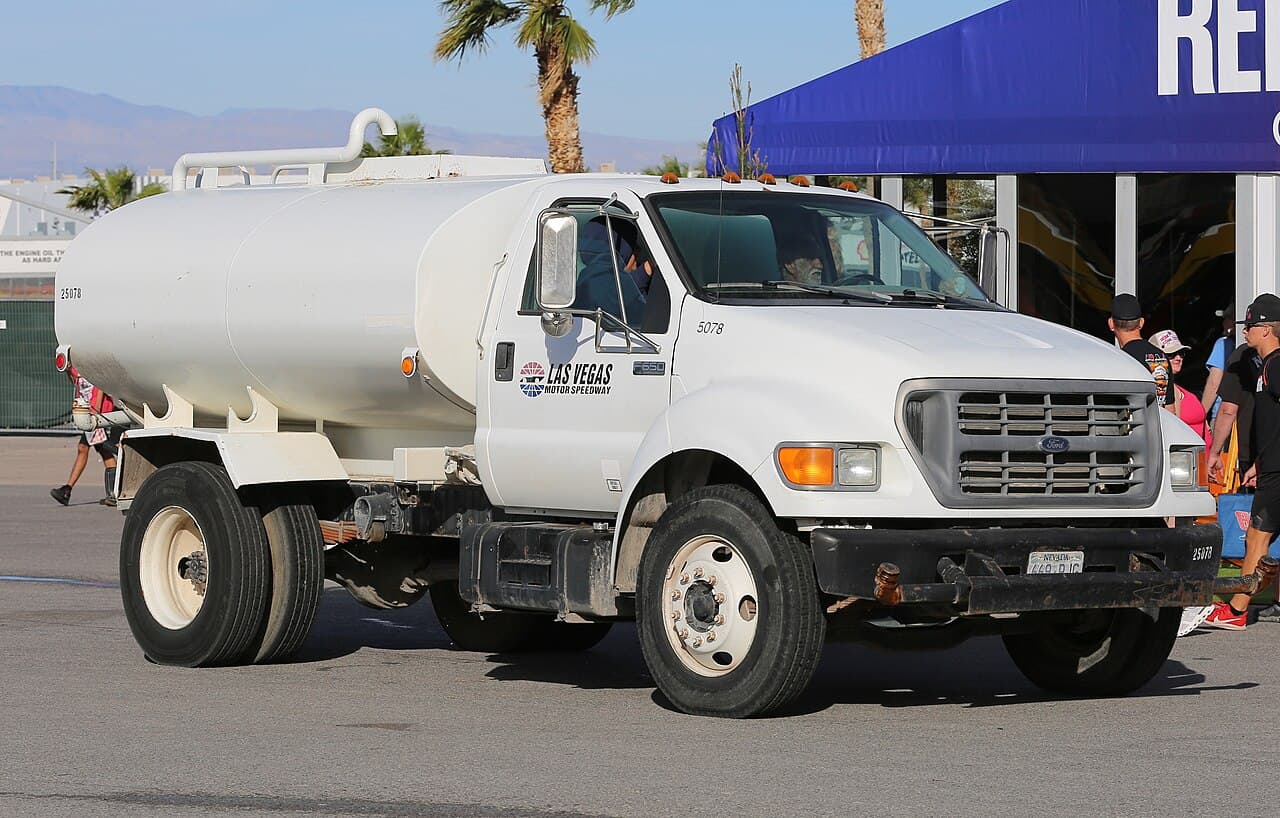 Ford F-650, representative photo