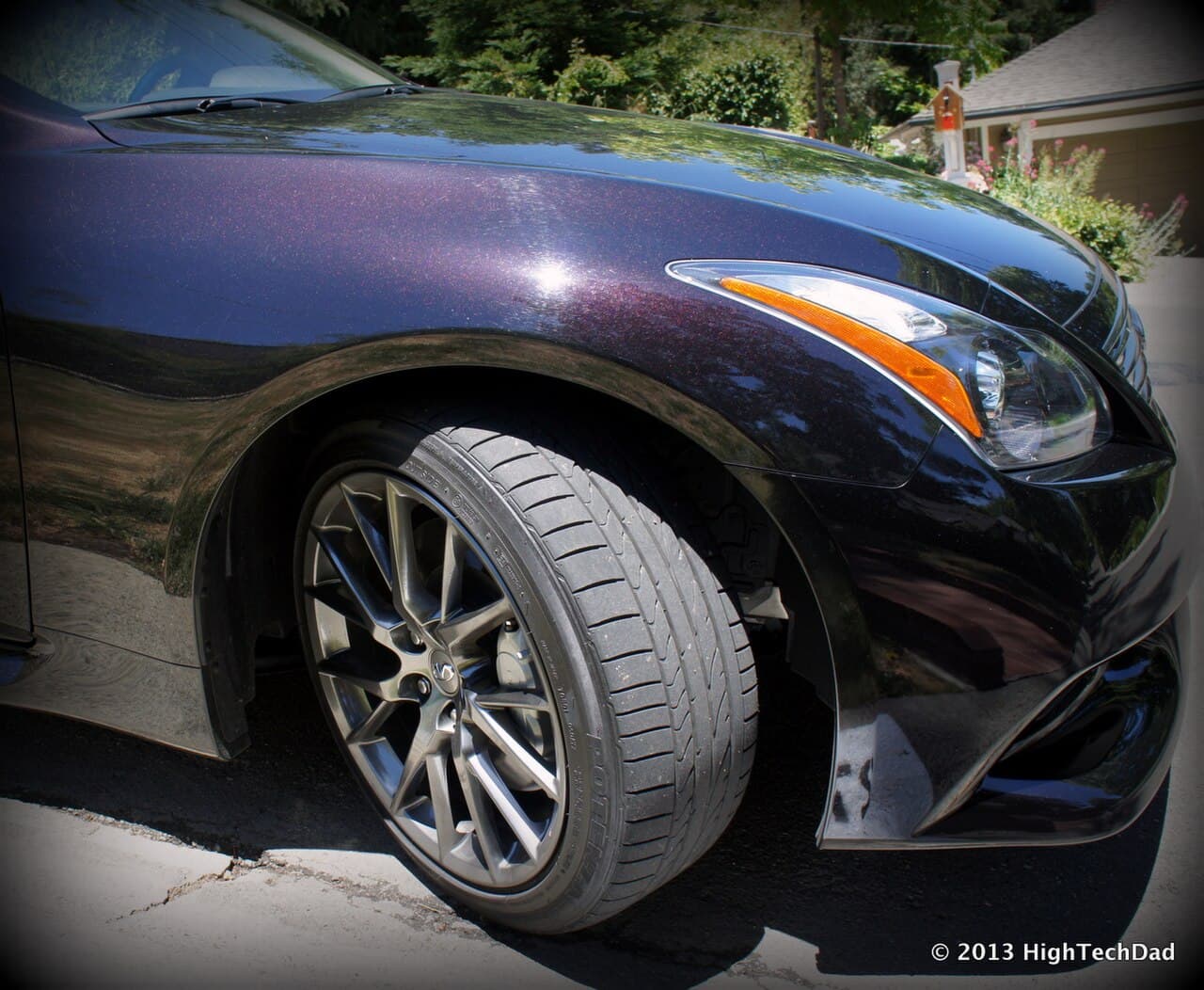 Infiniti G37, representative photo