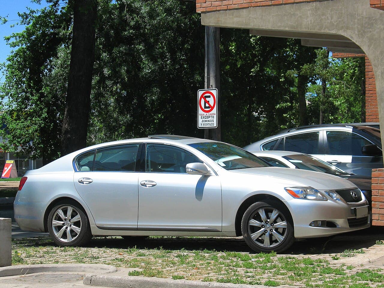 Lexus GS, representative photo