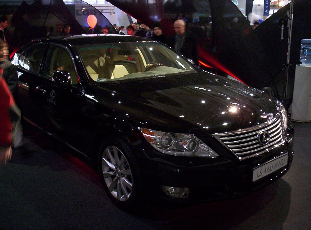 Lexus LS, representative photo