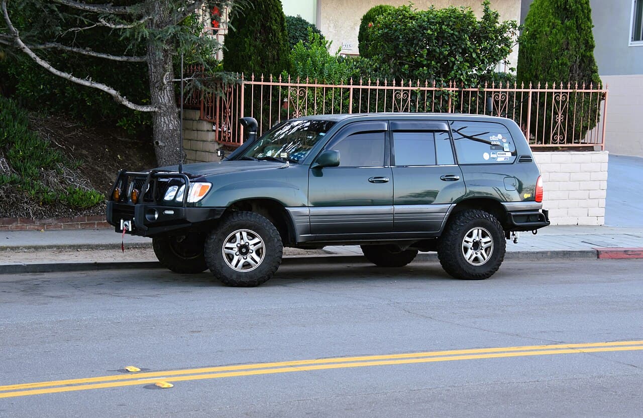 Lexus LX, representative photo