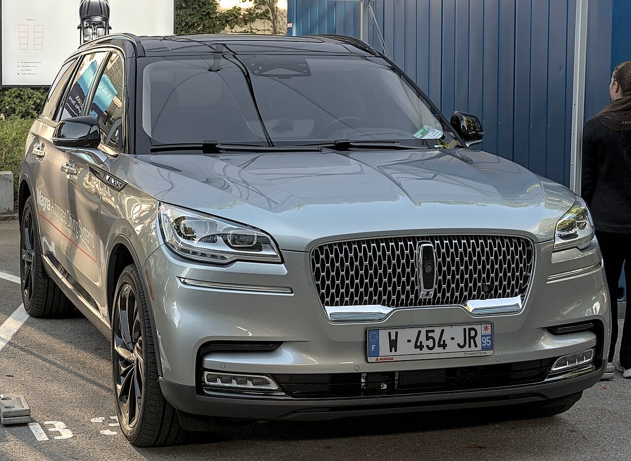 Lincoln Aviator, representative photo