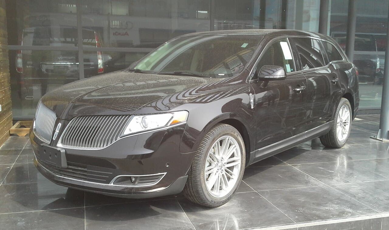Lincoln MKT, representative photo