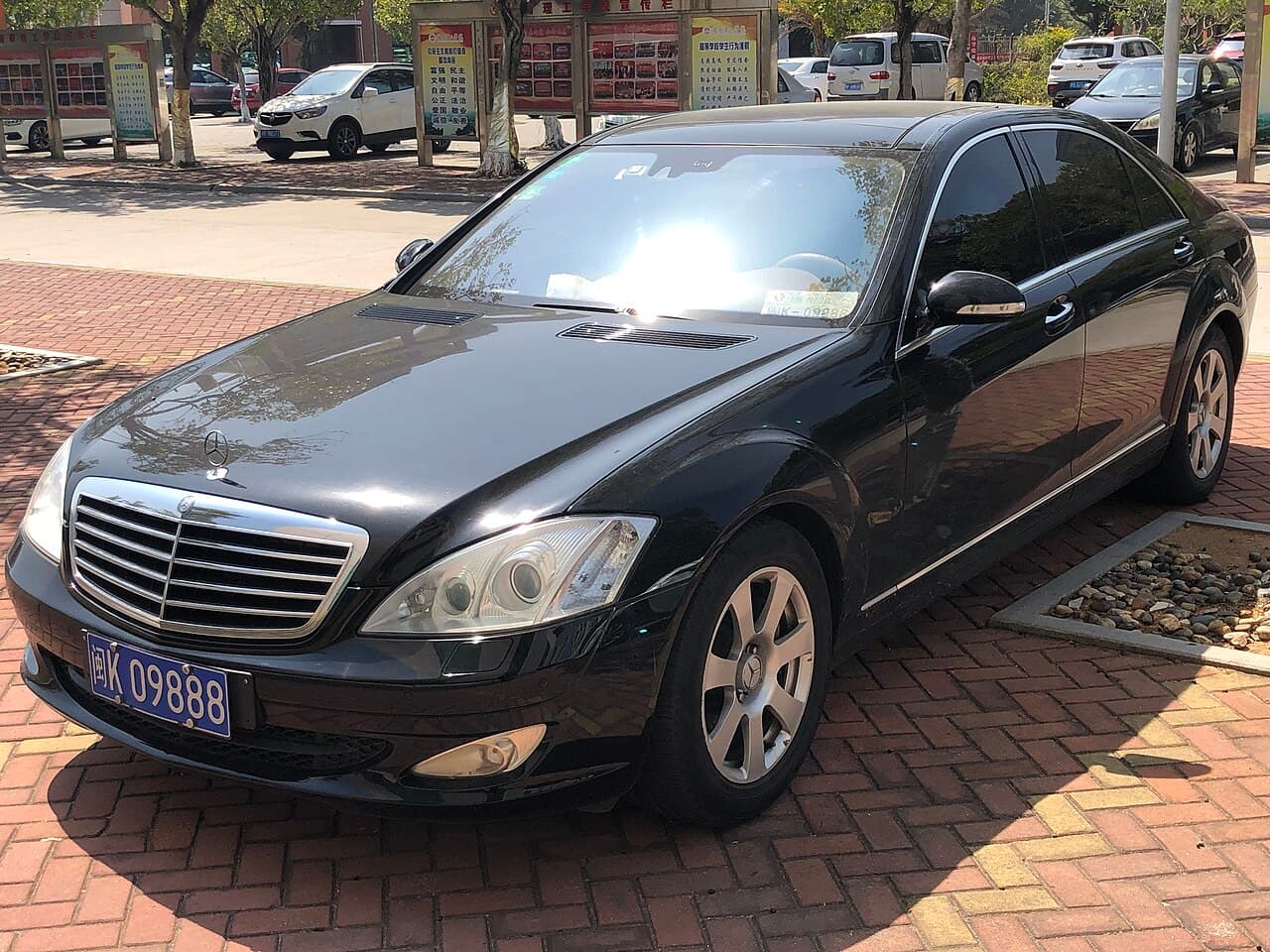 Mercedes-Benz S-Class, representative photo