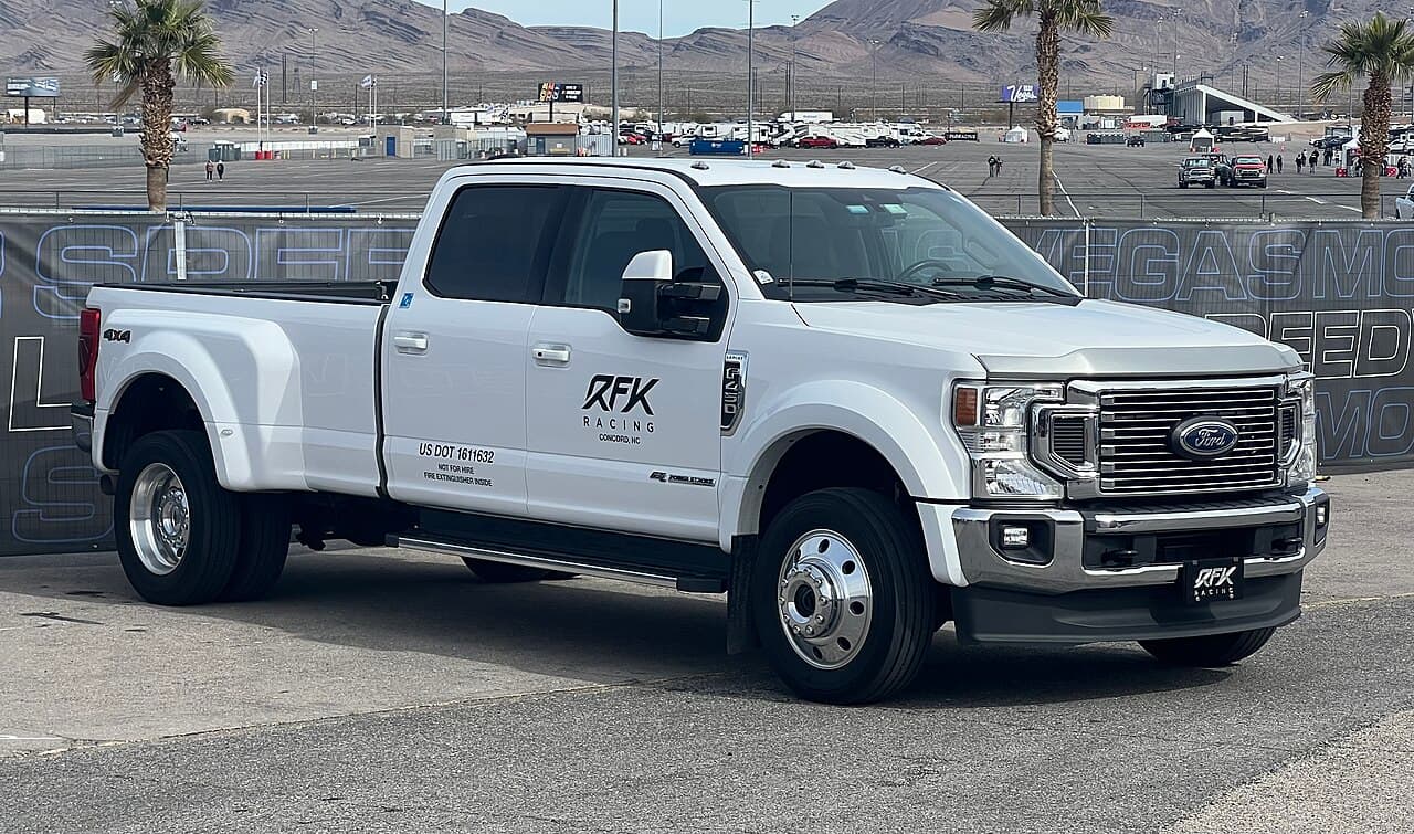 Ford F-450, representative photo