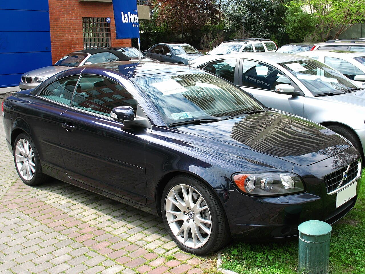 Volvo C70, representative photo