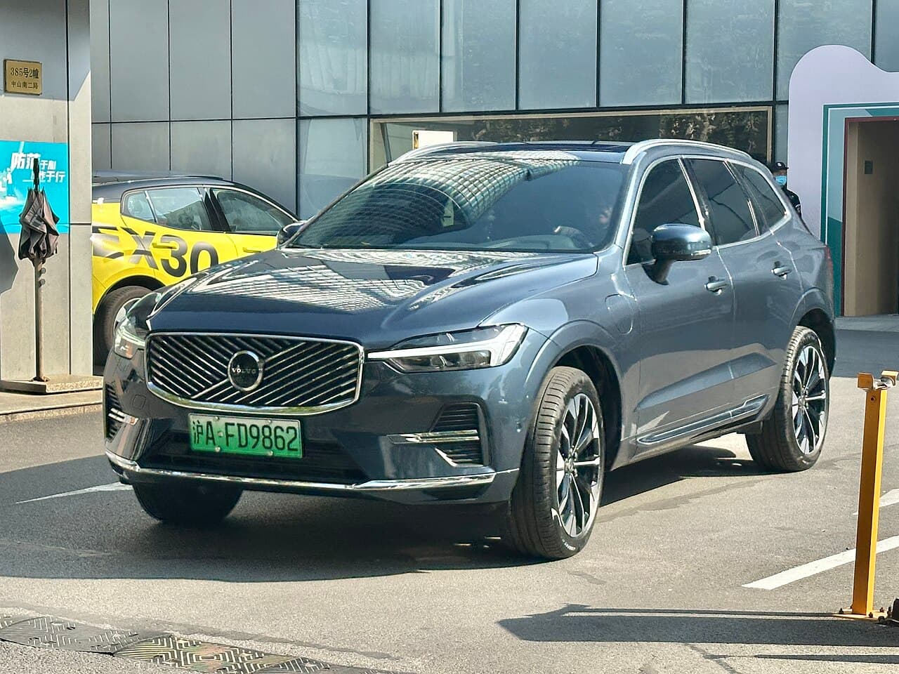 Volvo XC60, representative photo