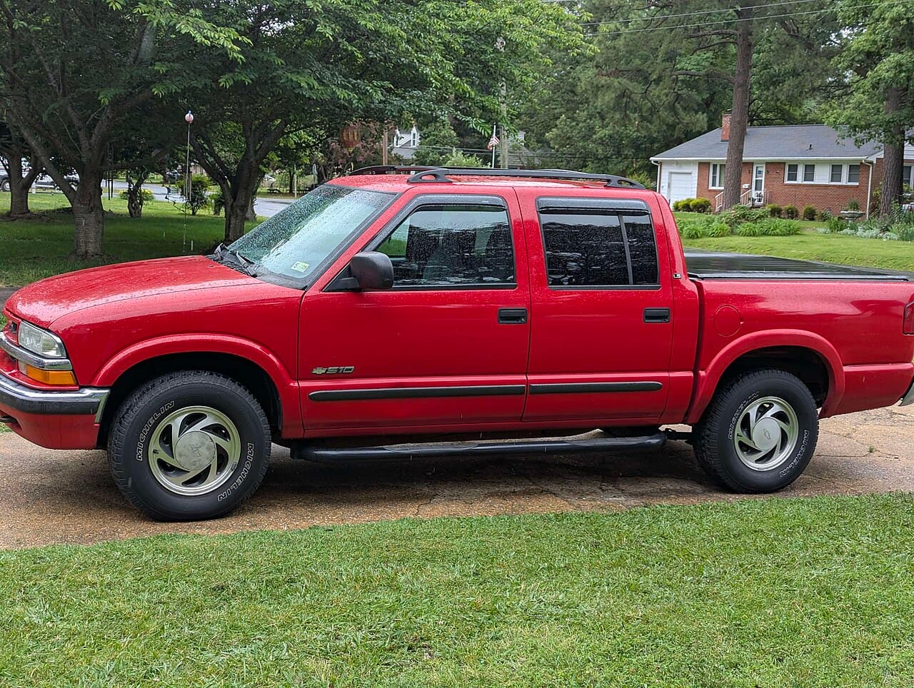 Chevrolet S-10, representative photo