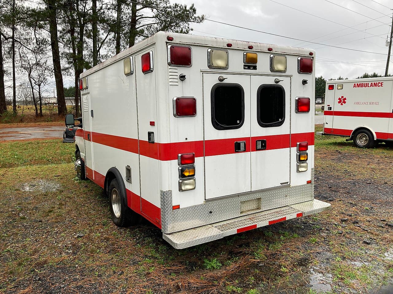 Ford E-350, representative photo