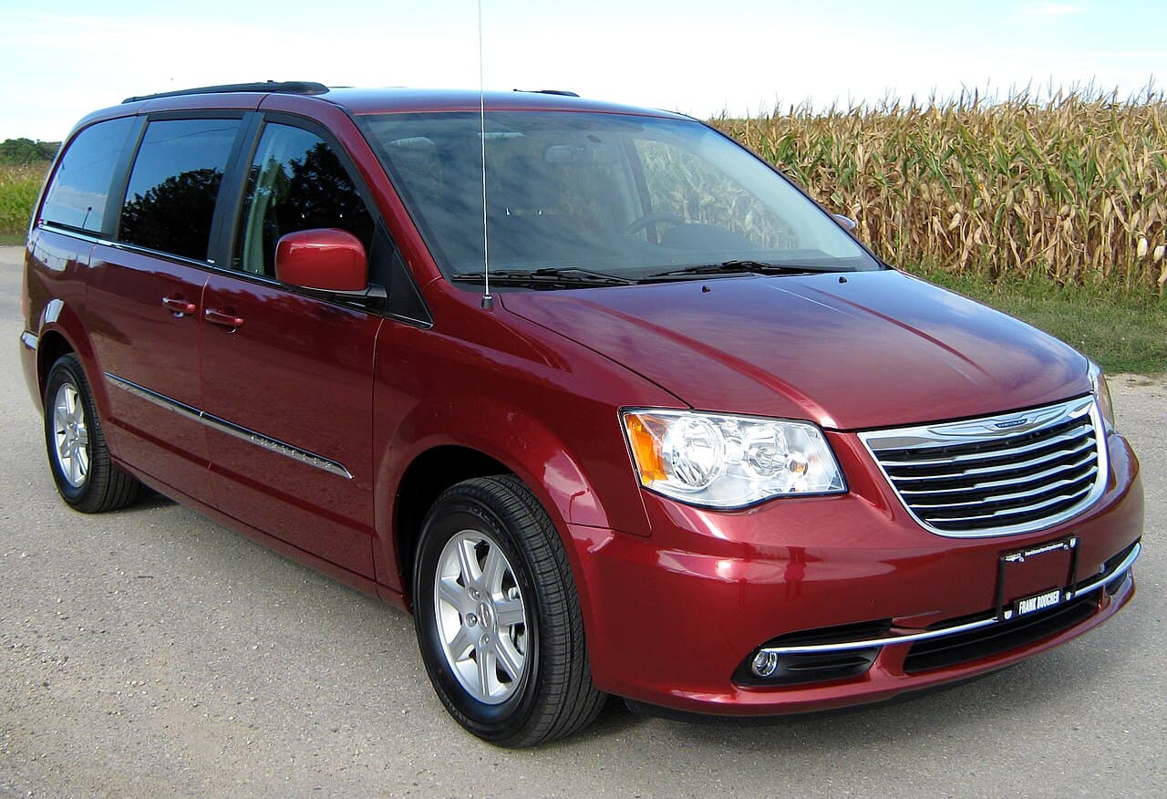 Chrysler Town & Country, representative photo
