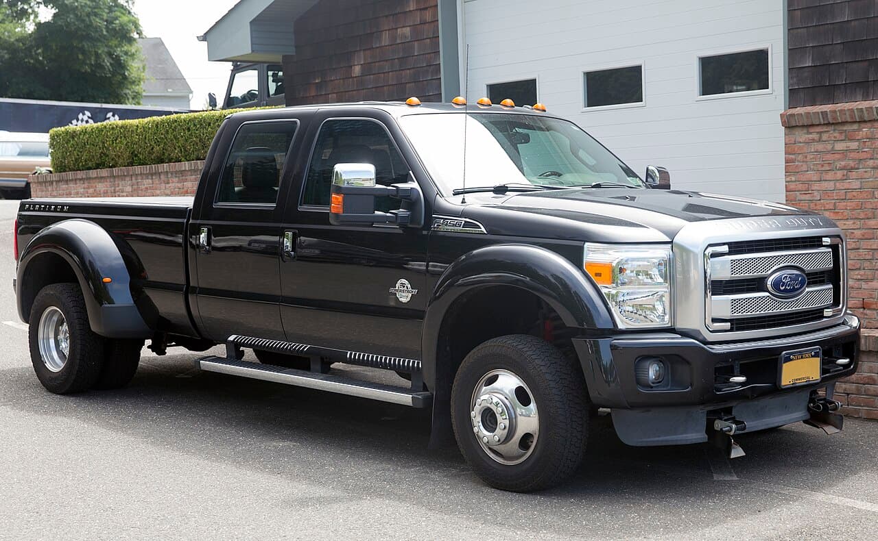 Ford F-450, representative photo