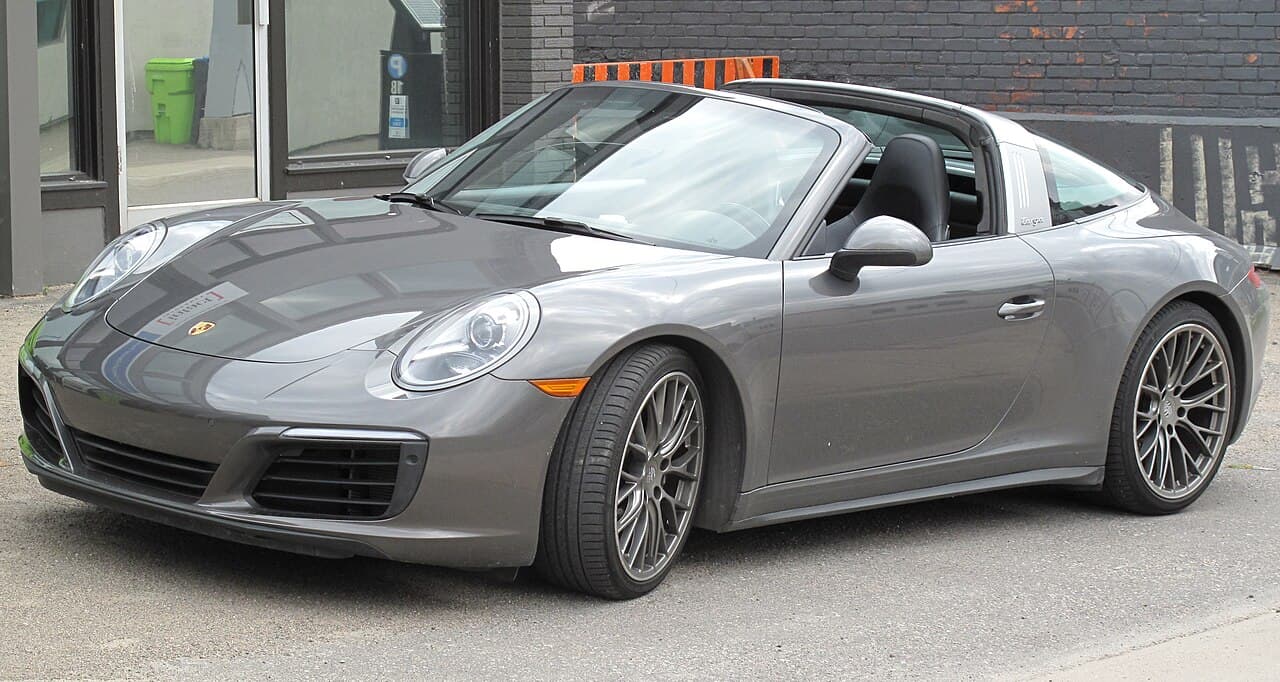 Porsche 911, representative photo