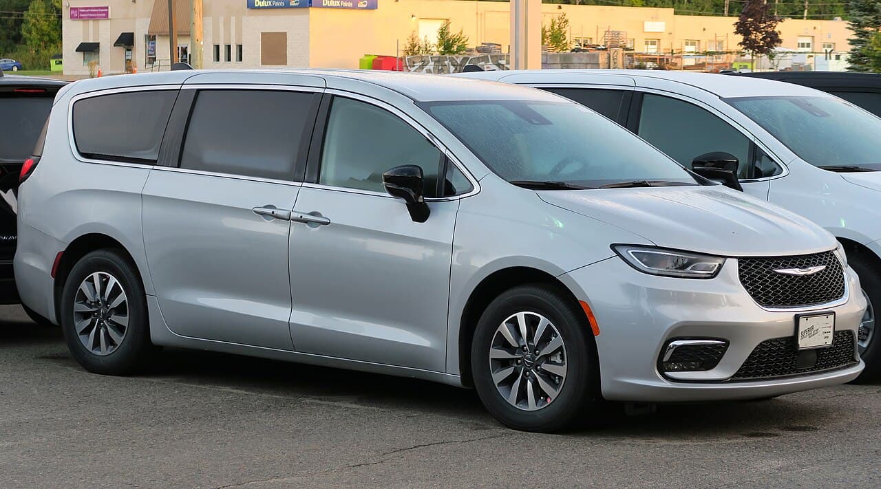 Chrysler Pacifica, representative photo